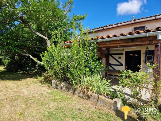 Maison à vendre 120 000 € 4 pièces 3 chambres 140 m² 1 365 m² de terrain Saint-Ciers-du-Taillon 17240