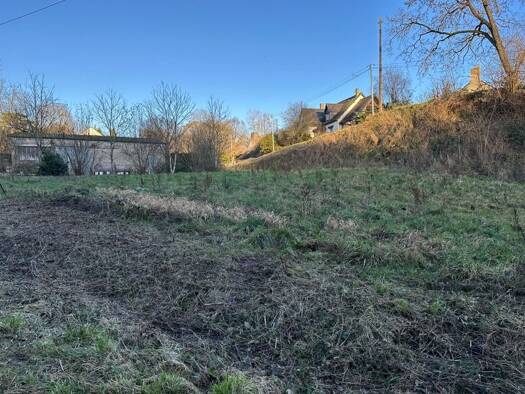 Terrain constructible viabilisé à vendre 75 040 € 1 275 m² de terrain Sud Est Mayenne 53100