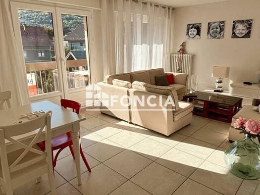 Appartement à vendre 195 000 € 3 pièces 2 chambres 76 m² Étage 3/5 Peripherie Saint-Jean-de-Maurienne 73300