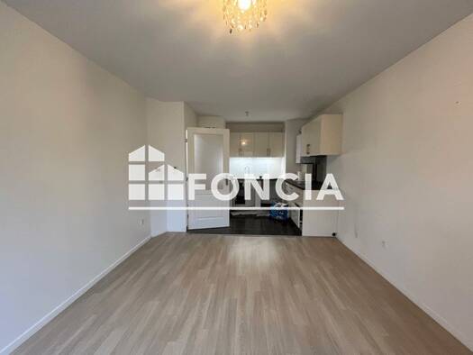 Appartement à louer 820 € 2 pièces 1 chambre 40,9 m² Étage 1/2 Crécy-la-Chapelle 77580