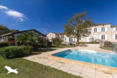 Maison à vendre 637 450 € 9 pièces 6 chambres 294 m² 3 262 m² de terrain Dirac 16410