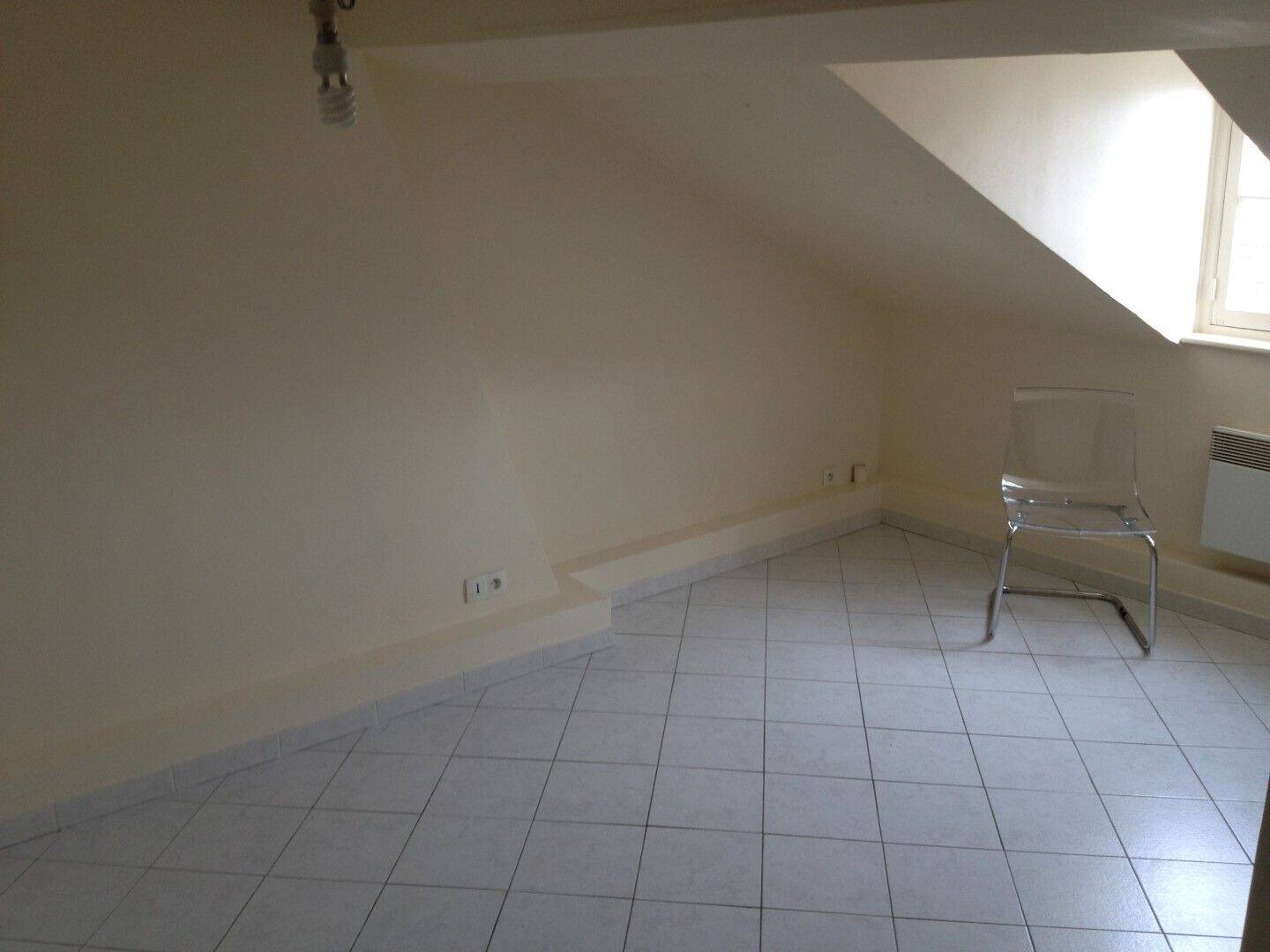 Maison à louer, 14m², VERSAILLES