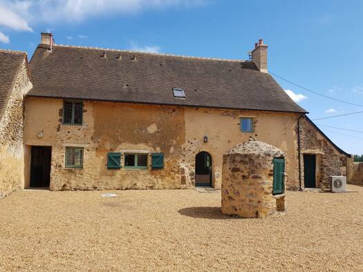 Maison à vendre 187 200 € 3 pièces 2 chambres 125 m² 8 500 m² de terrain Asnières-sur-Vègre 72430