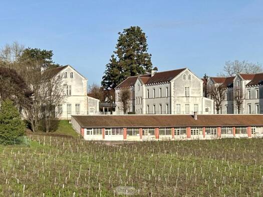 Appartement à vendre 116 600 € 4 pièces 3 chambres 90,5 m² Étage 2/2 Auxerre 89000