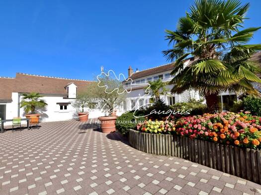Ferme à vendre 795 000 € 11 pièces 5 chambres 394 m² 10 000 m² de terrain Bray-Saint-Aignan 45460