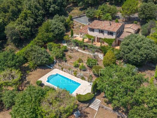 Villa à vendre 1 272 000 € 8 pièces 5 chambres 218,36 m² 3 050 m² de terrain Le Tignet 06530