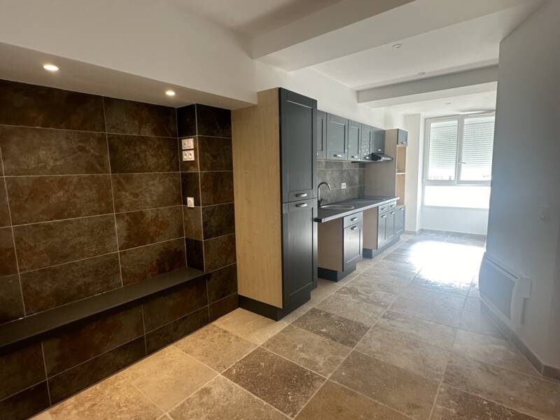 Maison à louer, 47m², SOLLIES TOUCAS