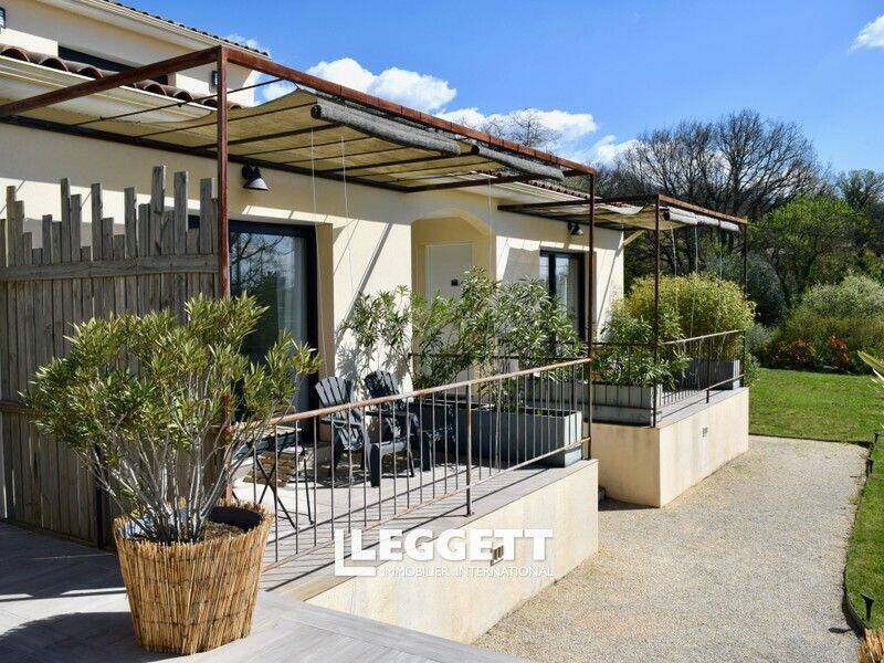 Maison à vendre, 197m², SAINT JEAN DE MARUEJOLS ET AVEJAN