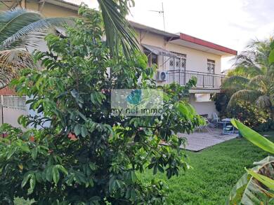 Villa à vendre 489 900 € 8 pièces 5 chambres 189 m² 700 m² de terrain Schoelcher 97233