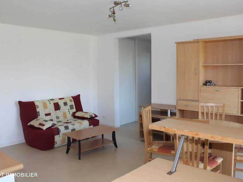 Maison à louer, 42m², CHARTRES DE BRETAGNE