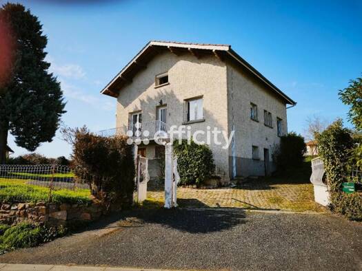 Maison à vendre 190 000 € 4 pièces 2 chambres 102 m² 818 m² de terrain Maringes 42140