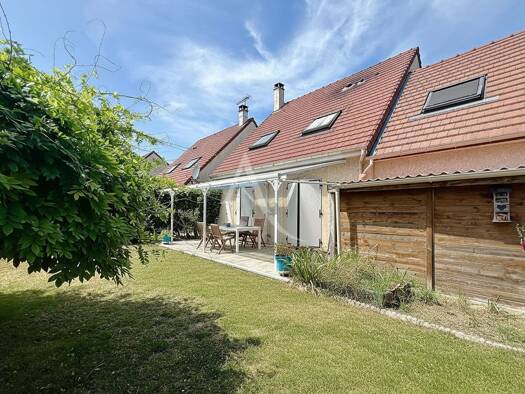 Maison à vendre 415 000 € 6 pièces 5 chambres 115 m² 330 m² de terrain Chantereine-La Fontaine-Arcades-Castermant Chelles 77500