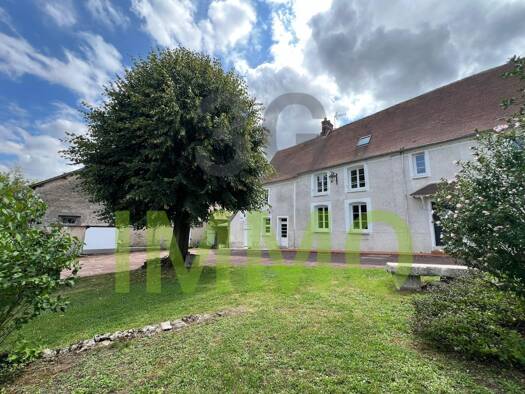 Château à vendre 713 440 € 8 pièces 4 chambres 180 m² 11 060 m² de terrain Vaudancourt 60240