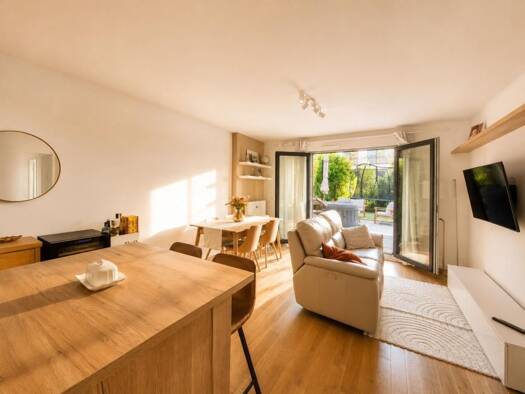 Appartement à vendre 385 000 € 3 pièces 2 chambres 63,96 m² RDC/3 Nord Chambourcy 78240