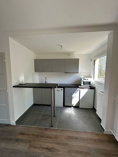 Appartement à louer 955 € 1 pièce 31 m² 1er étage dès le 27/07/2025 Tremblay Champigny-sur-Marne 94500