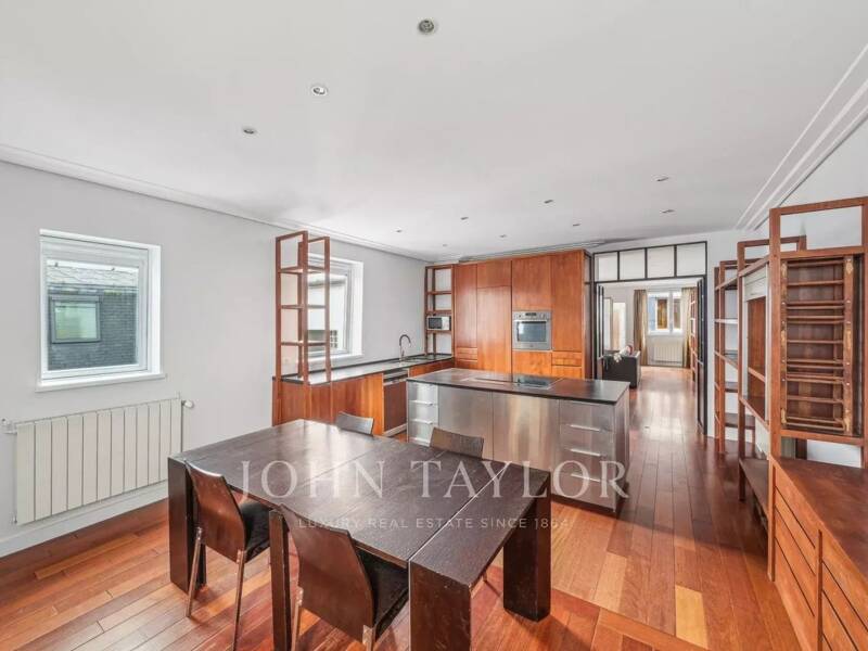 Maison à louer, 147m², PARIS 17E