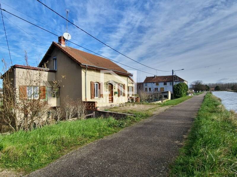 Maison à vendre, 117m², DIGOIN