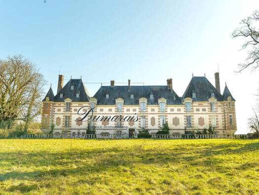 Château à vendre 2 120 000 € 32 pièces 2 900 m² Douains 27120