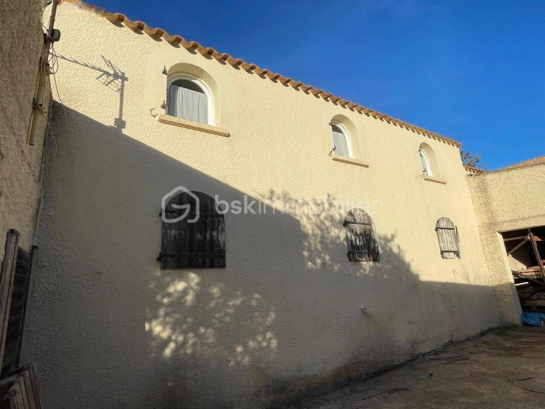 Maison à vendre, 200m², VIC LA GARDIOLE