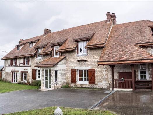 Maison à vendre 650 000 € 12 pièces 5 chambres 295 m² 1 819 m² de terrain Les Damps 27340