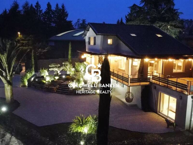 Maison à vendre, 250m², CHARBONNIERES LES BAINS