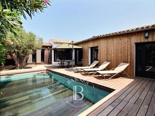 Maison à vendre 2 525 000 € 9 pièces 5 chambres 215 m² 622 m² de terrain Île De Ré Le Bois-Plage-en-Ré 17580