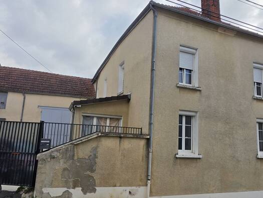 Maison à vendre 197 500 € 6 pièces 3 chambres 148 m² 725 m² de terrain Mareuil-le-Port 51700
