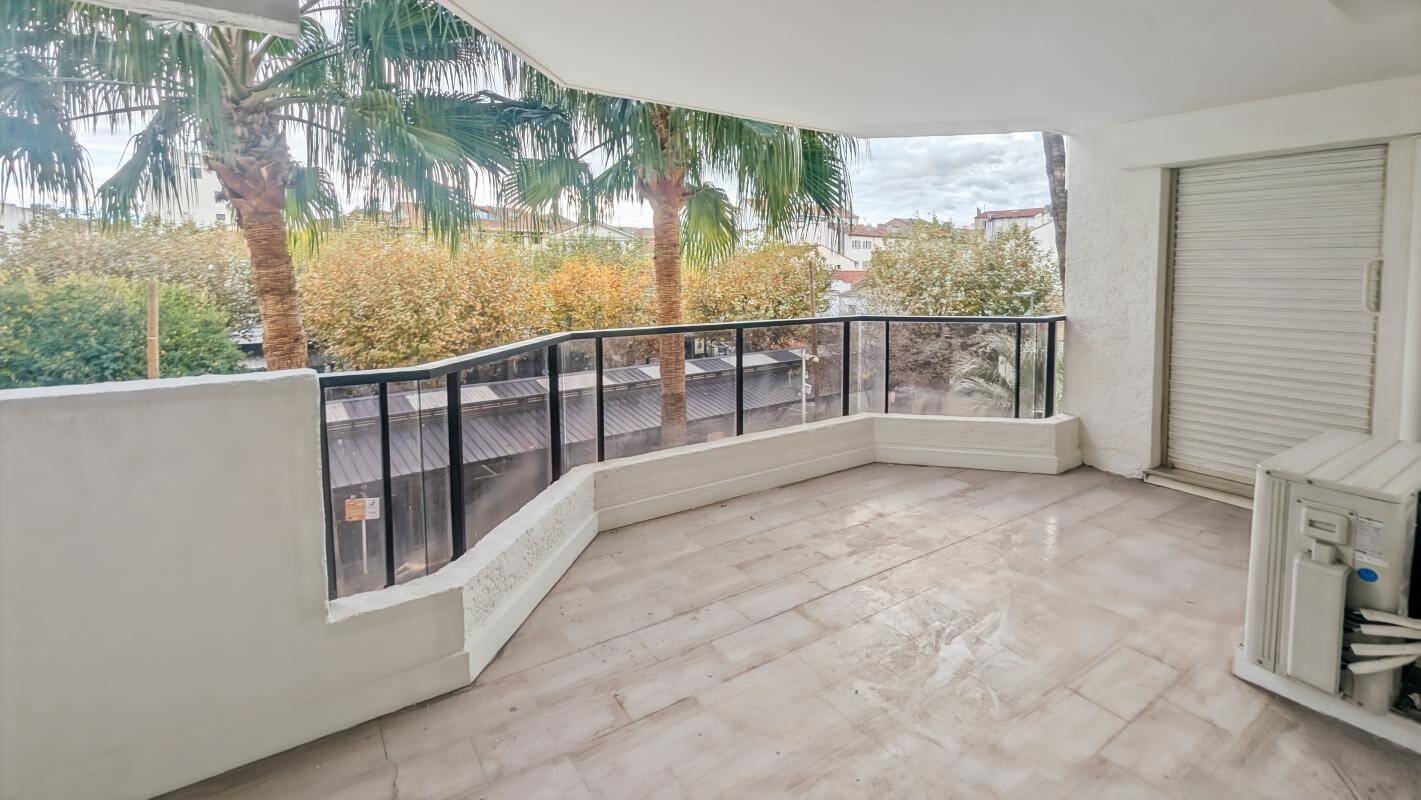 Maison à louer, 69m², CANNES