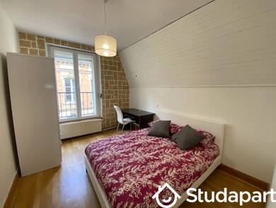 Appartement à louer 590 € 4 pièces 3 chambres 80 m² 1er étage Gare Nord et Ouest Charleville-Mézières 08000
