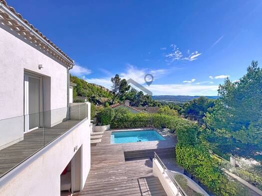Villa à vendre 790 000 € 6 pièces 4 chambres 154 m² 1 314 m² de terrain Avenue de Marseille-Liourat Vitrolles 13127