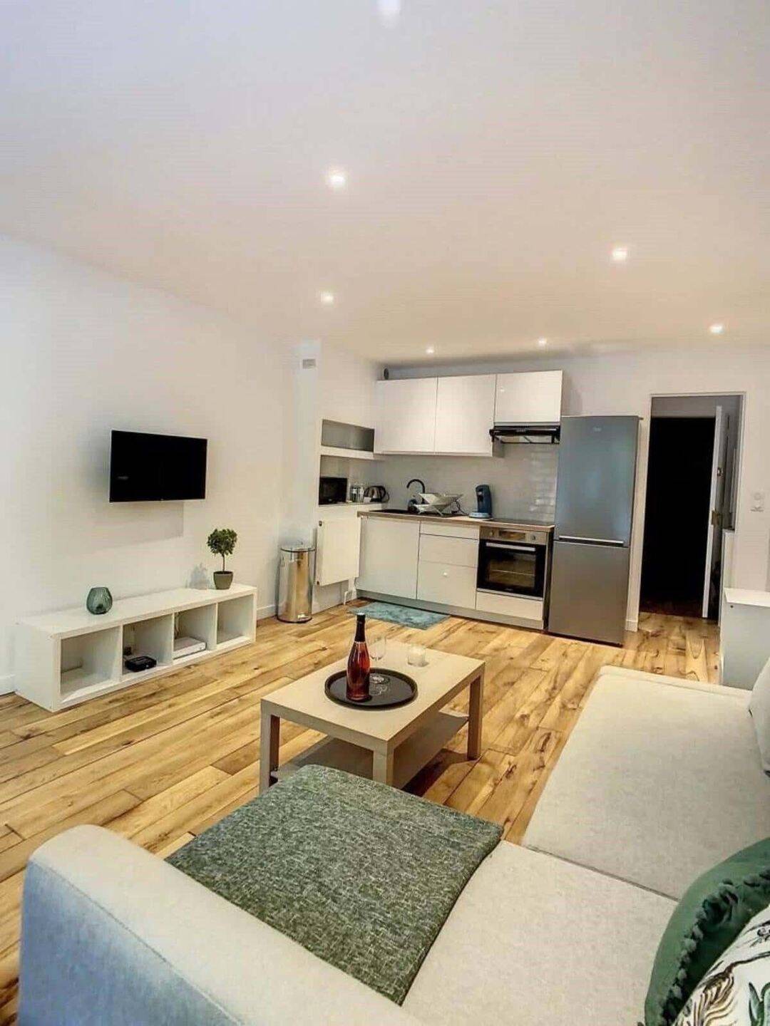 Maison à louer, 30m², ANTIBES