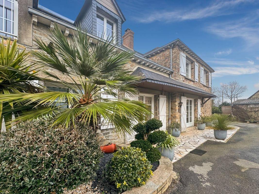 Maison à vendre, 225m², MARTIGNE FERCHAUD