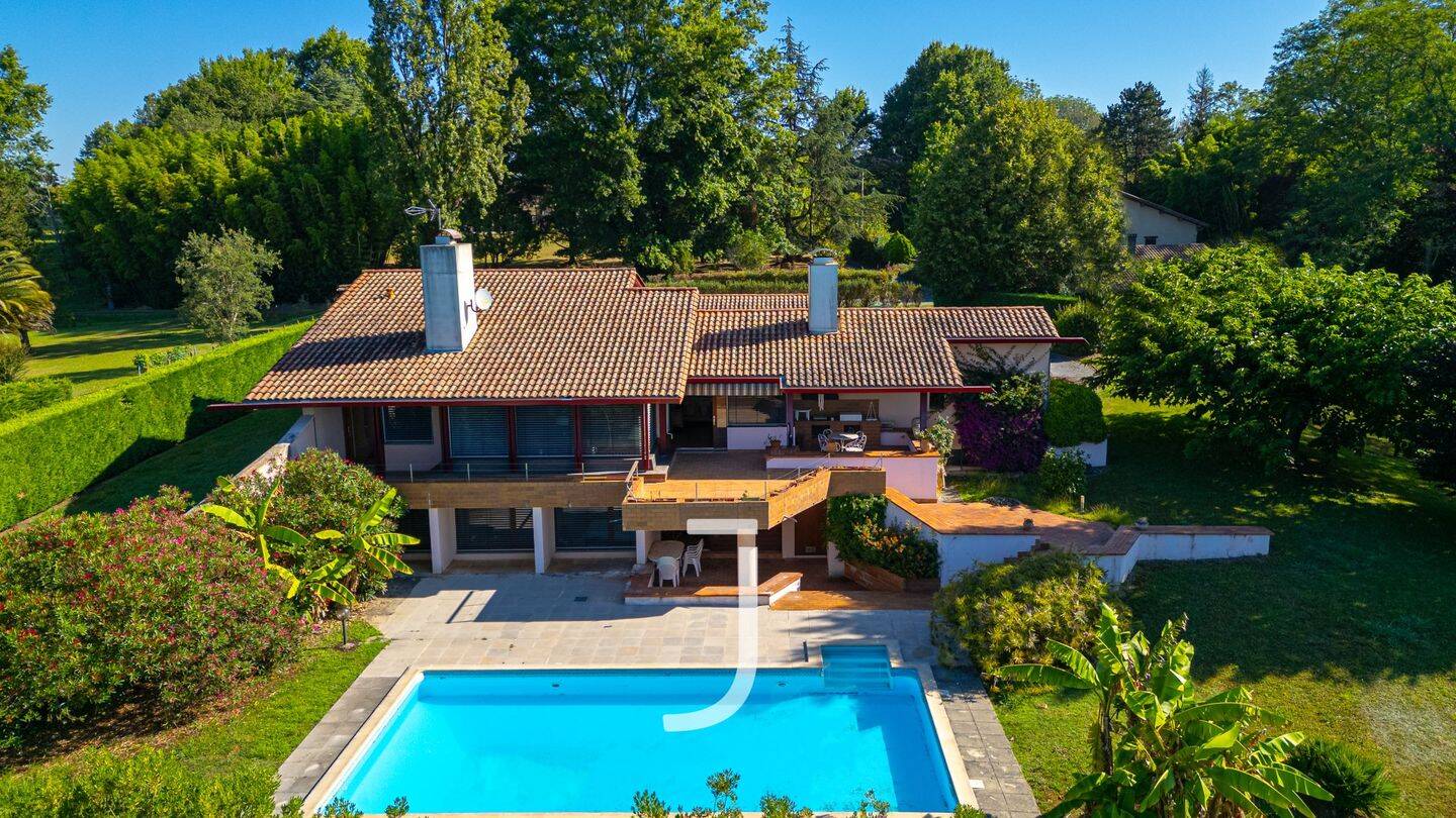 Maison à vendre, 284m², PEYREHORADE