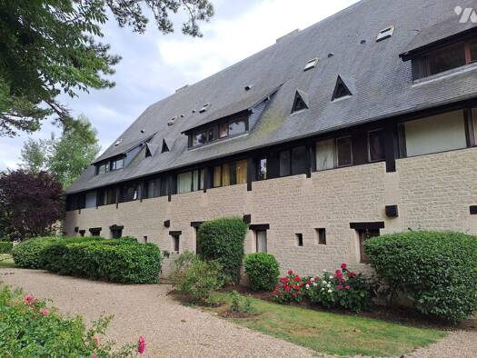 Duplex à louer 975 € 2 pièces 1 chambre 36,9 m² Dernier étage, Étage 3/3 Tourgeville 14800