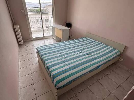 Appartement à louer 582 € 1 pièce 1 chambre 13 m² Juan-les-Pins Antibes 06160