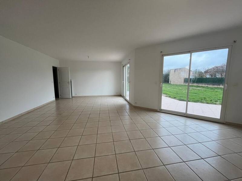 Maison à louer, 105m², VILLENEUVE LA COMPTAL