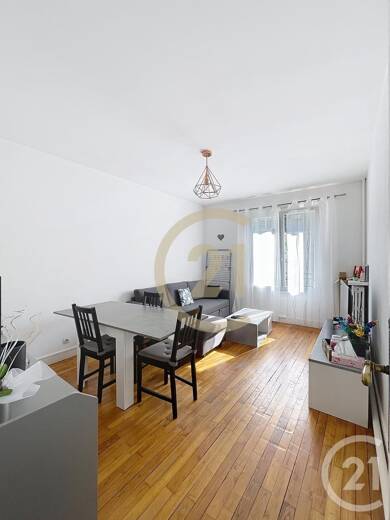 Appartement à louer 635 € 2 pièces 1 chambre 50,1 m² 2ème étage Compiegne 60200