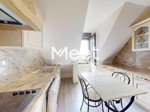 Appartement à vendre 99 900 € 3 pièces 2 chambres 73 m² Étage 3/3 Saint Amatre Auxerre 89000