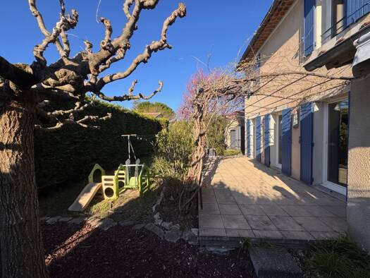 Maison à louer 1 200 € 4 pièces 3 chambres 86,4 m² Ouest Sud Vaison-la-Romaine 84110