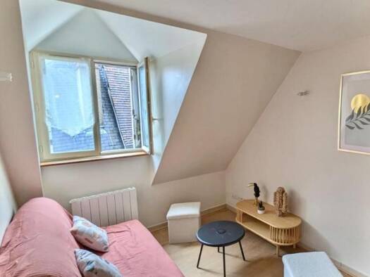 Appartement à louer - logement étudiant 550 € 2 pièces 1 chambre 25 m² Bourges 18000