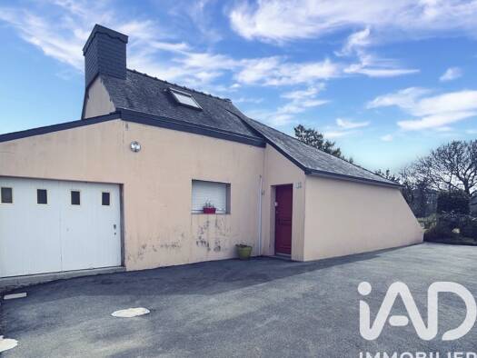 Maison de plain-pied à vendre 80 000 € 3 pièces 2 chambres 62 m² 600 m² de terrain Plonévez-du-Faou 29530