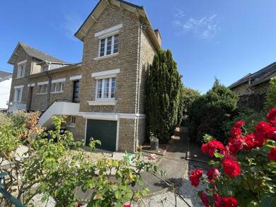 Maison à vendre 138 320 € 5 pièces 2 chambres 100 m² 558 m² de terrain Sable-sur-Sarthe 72300
