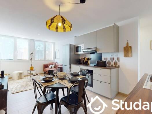 Colocation à louer 435 € 1 pièce 1 chambre 10 m² 3ème étage Dufau-Tourasse Pau 64000