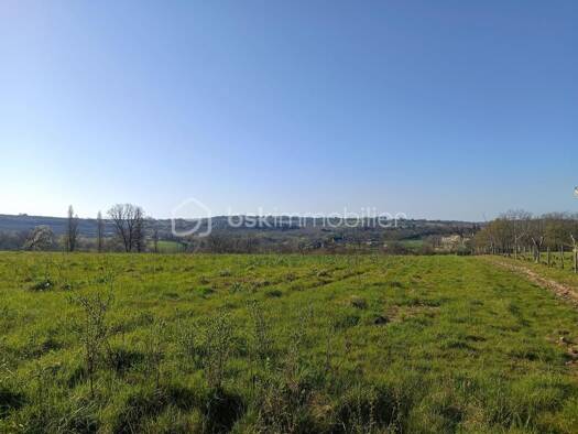 Terrain constructible à vendre 44 000 € 13 556 m² de terrain Nailhac 24390