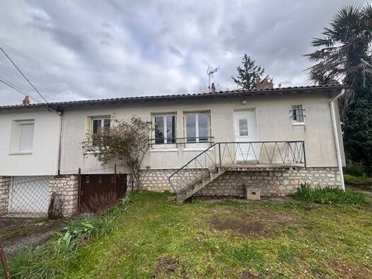 Maison à louer 770 € 4 pièces 3 chambres 89 m² Saint Ausone-Saint Martin-Saint Gelais Angoulême 16000