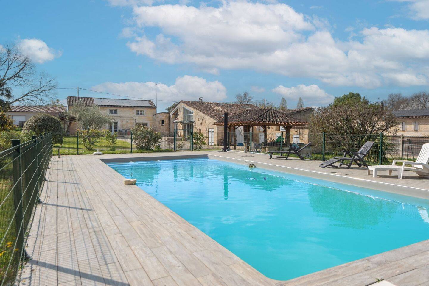 Maison à vendre, 330m², FARGUES SAINT HILAIRE
