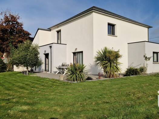 Maison à vendre 358 000 € 6 pièces 4 chambres 163 m² 1 300 m² de terrain Habitat Epars Loudéac 22600