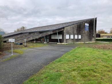 Local commercial à louer 2 130 € 600 m² de surface de vente Thiron Gardais 28480