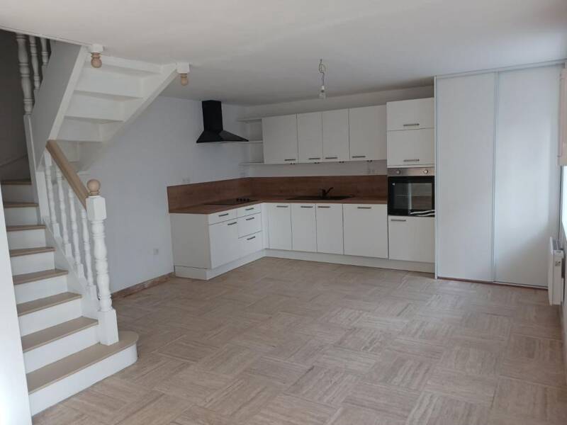 Maison à louer, 80m², PLOUIDER