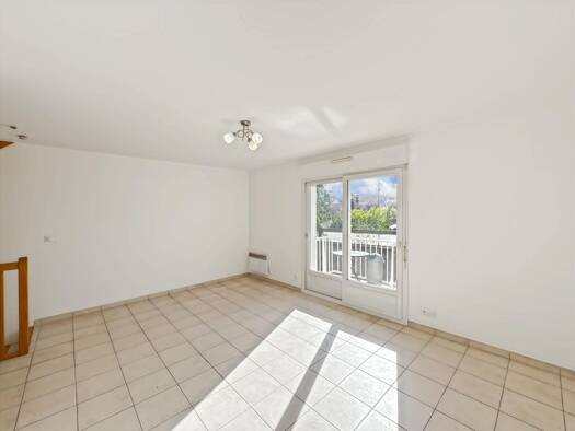 Duplex à louer 1 200 € 4 pièces 3 chambres 80,4 m² 1er étage Anatole France-Lepetit et Vergeat Vigneux-sur-Seine 91270